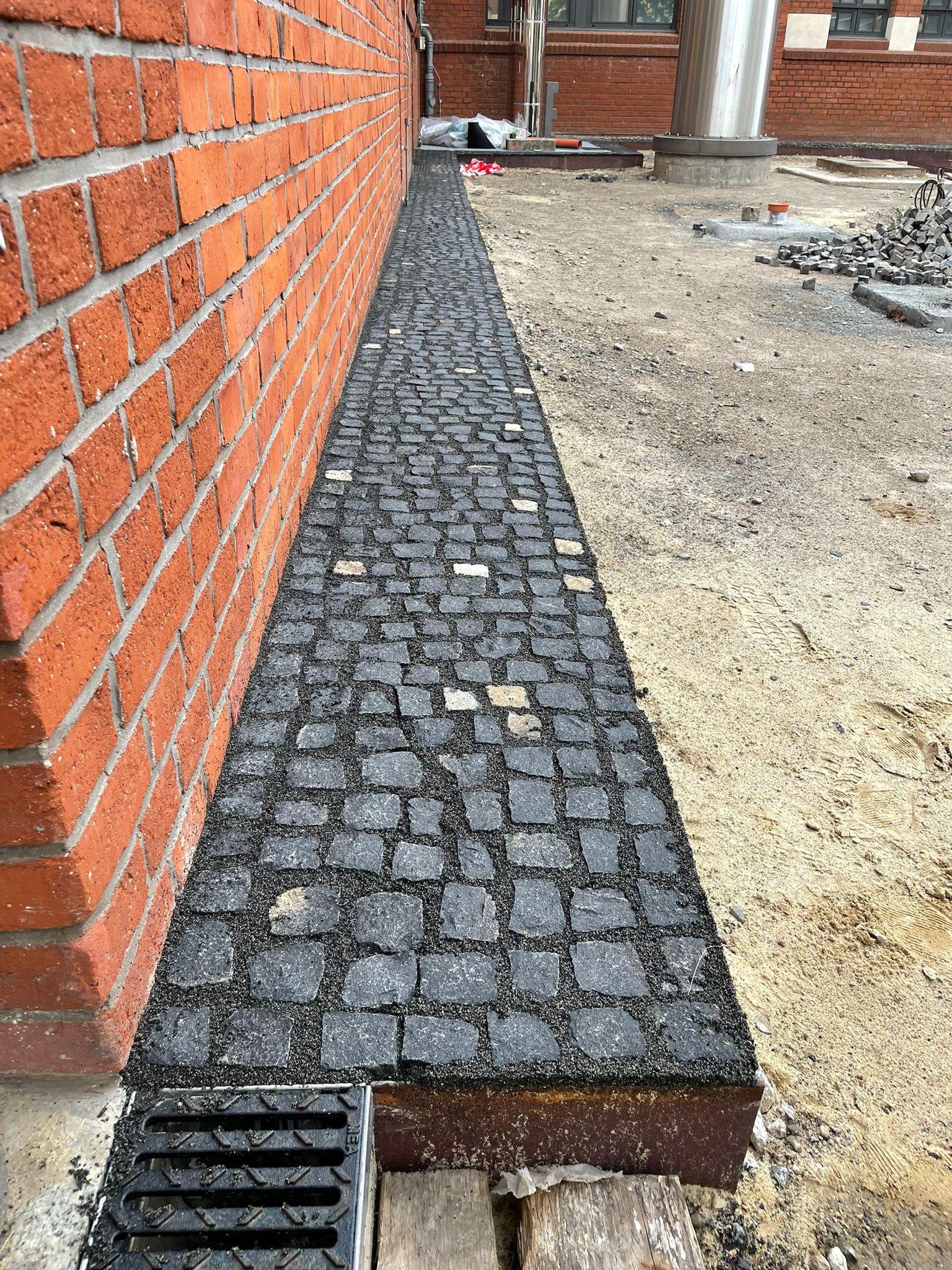 Pflasterarbeiten der GeBA Baustein GmbH