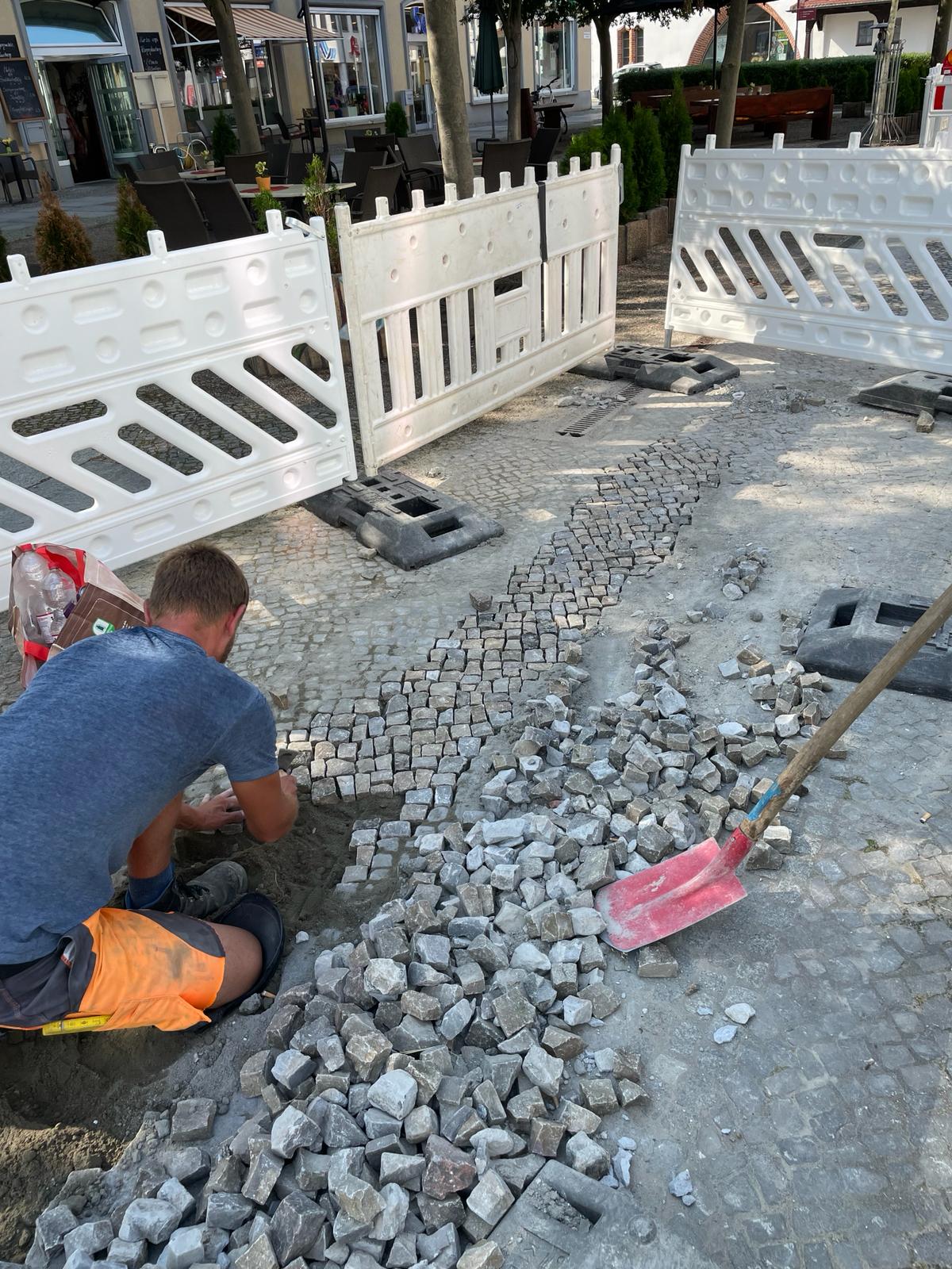 Gehweg-/Pflasterarbeiten – Tief- und Straßenbau GeBA Baustein GmbH